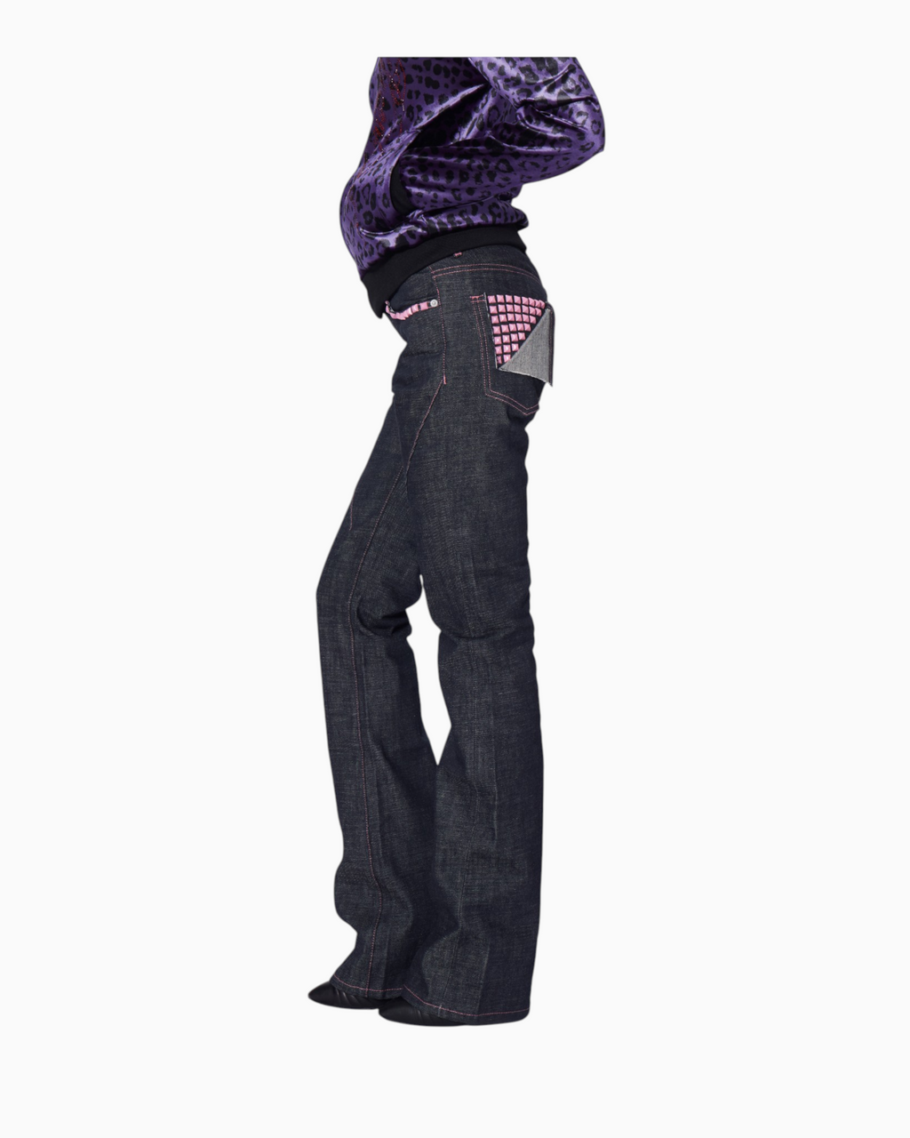 NOEMOSEN-PHOTOROOM-BG-20260915:NE0195_MODEL_005.png