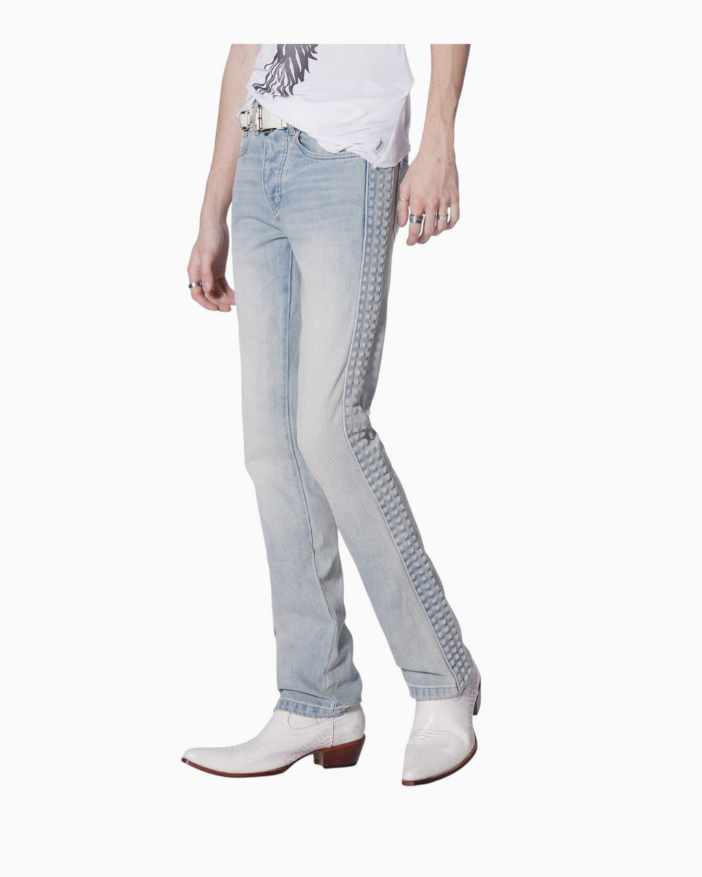 NOEMOSEN-PHOTOROOM-BG-20260915:NE0261_MODEL_005.png
