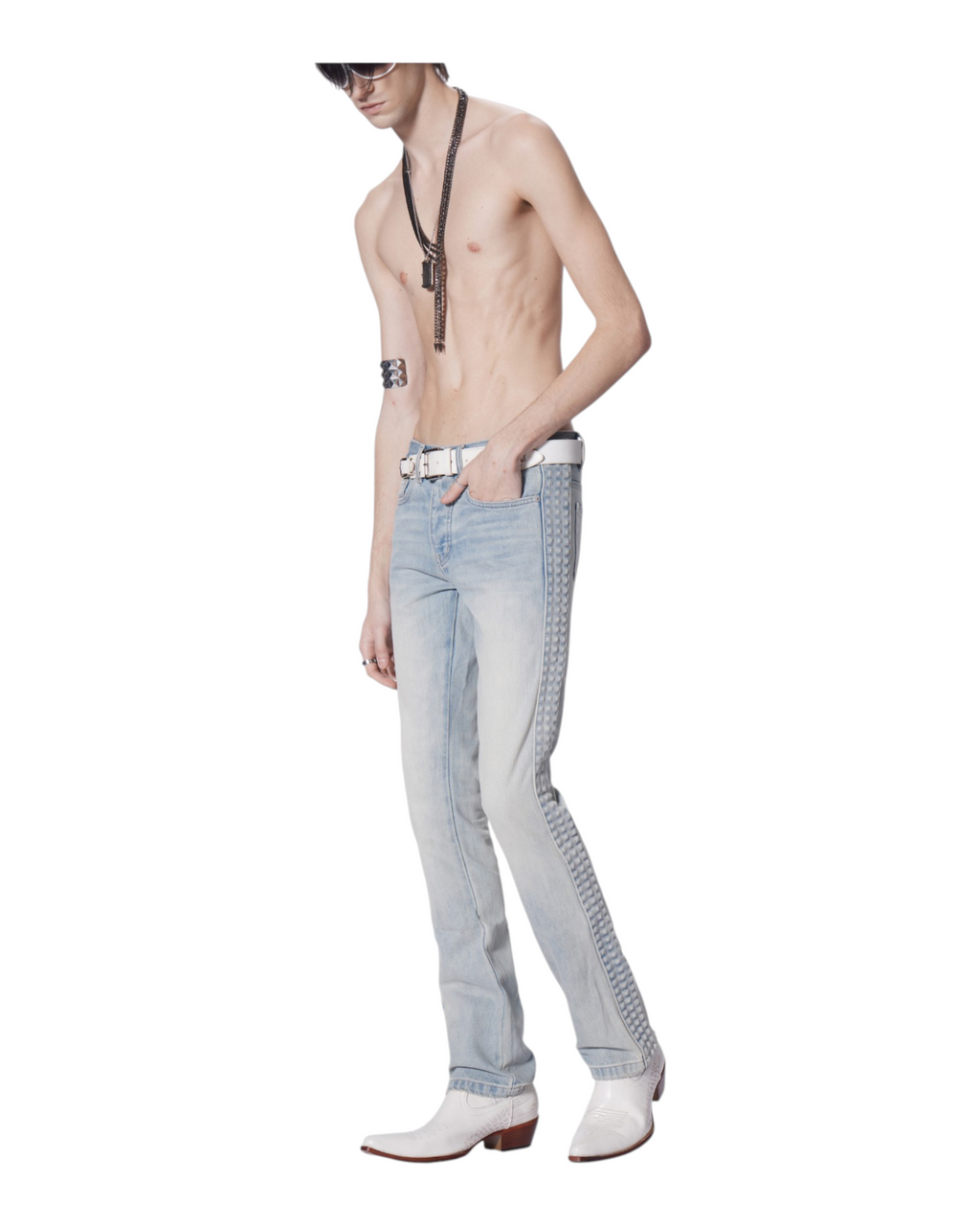NOEMOSEN-PHOTOROOM-WHITE-20260915:NE0261_MODEL_006.png