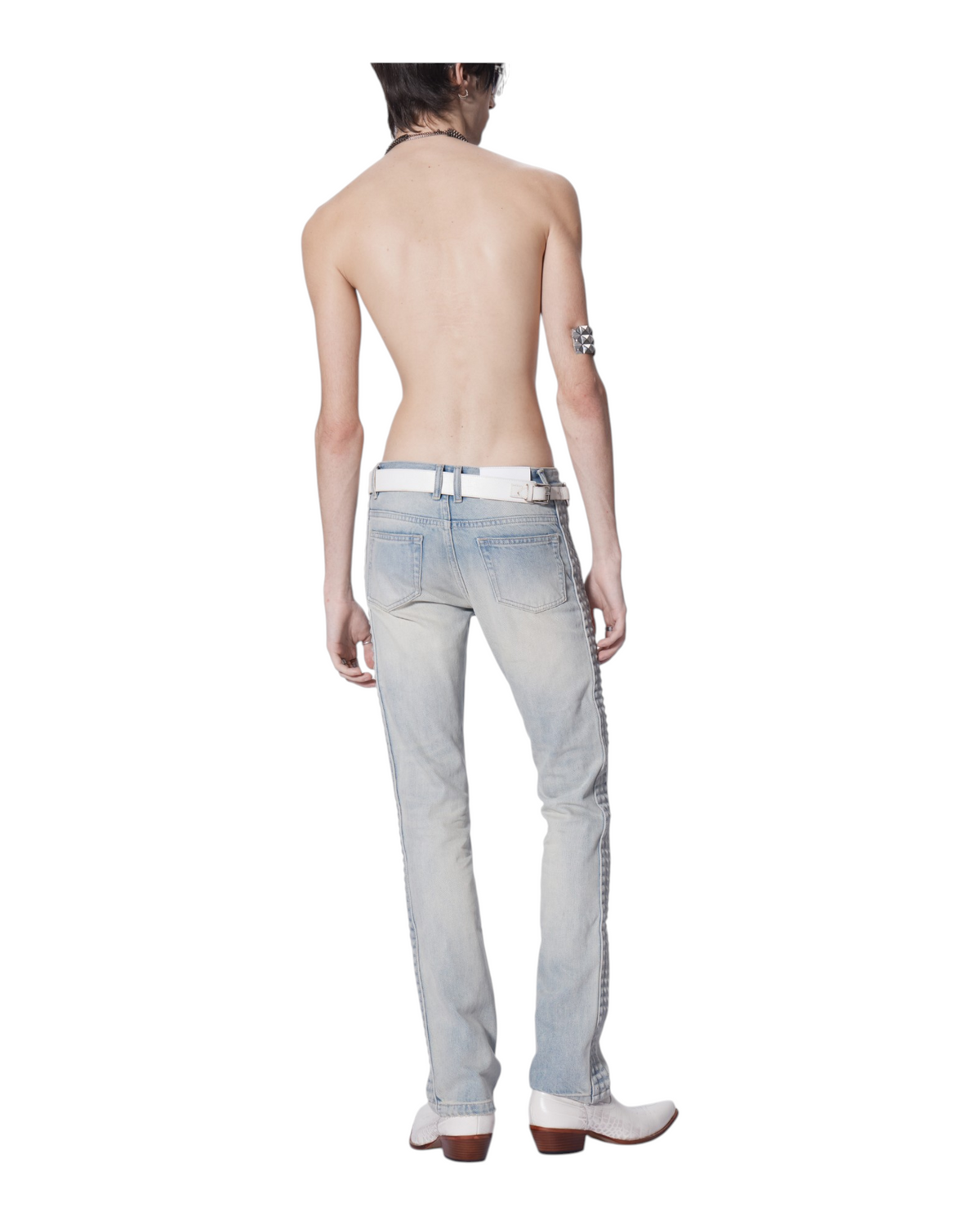 NOEMOSEN-PHOTOROOM-WHITE-20260915:NE0261_MODEL_007.png