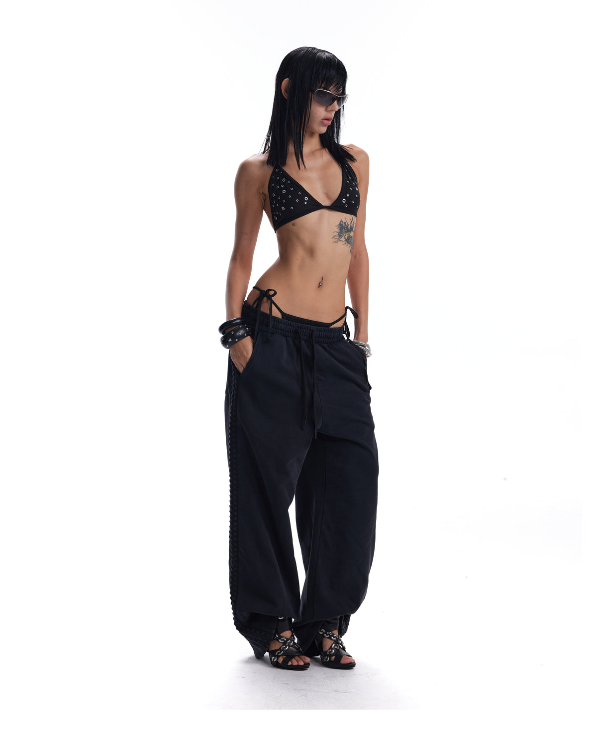 NOEMOSEN-HQ-ORIGINAL-20260914:NE5226A_MODEL_003.jpg