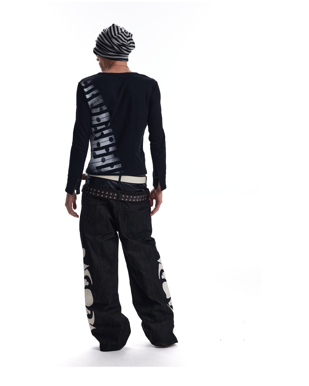 NOEMOSEN-HQ-ORIGINAL-20260914:NE5242A_MODEL_002.png